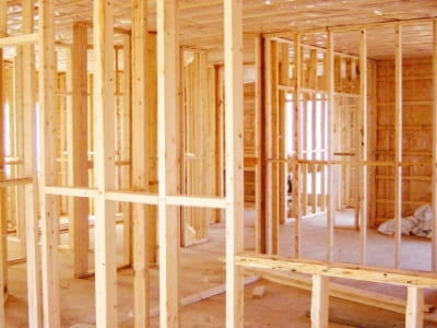 建物の骨組みの写真