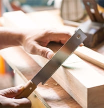 大工さんの作業する様子