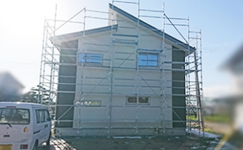 外壁完成の写真